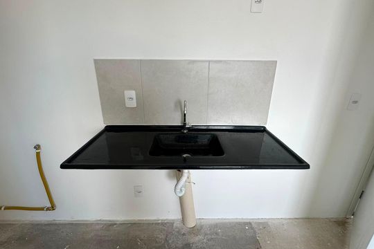Cozinha de apartamento à venda com 2 quartos, 32m² em Parque Pan Americano, São Paulo