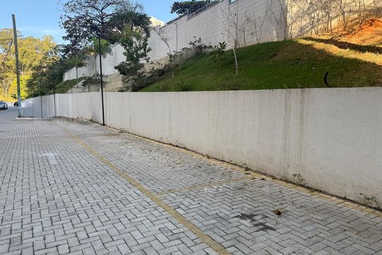 Garagem de apartamento à venda com 2 quartos, 47m² em Diamante, Belo Horizonte