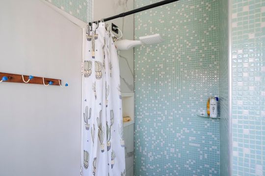 Banheiro da suíte de casa para alugar com 2 quartos, 120m² em Oswaldo Cruz, São Caetano do Sul