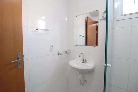 Banheiro Social de apartamento para alugar com 2 quartos, 50m² em Grand Ville, Uberlândia
