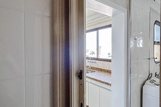 Banheiro de serviço de apartamento para alugar com 4 quartos, 158m² em Vila Gomes Cardim, São Paulo