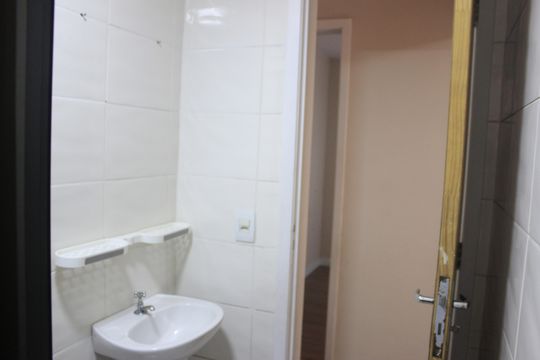 Banheiro de apartamento à venda com 2 quartos, 44m² em Jardim Sao Luiz, Guarulhos