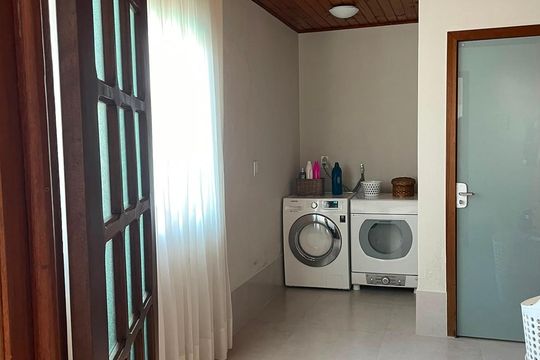 Área de serviço de casa para alugar com 2 quartos, 300m² em Ponta Grossa, Porto Alegre
