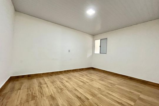 Quarto de casa para alugar com 1 quarto, 80m² em Jabaquara, São Paulo