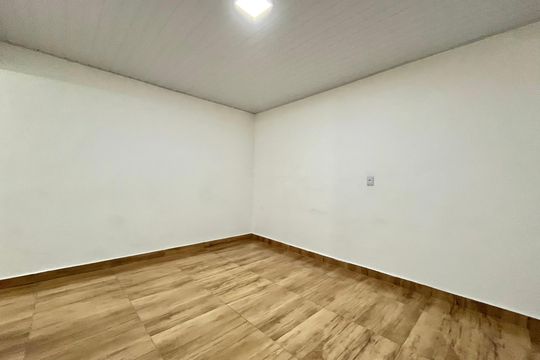 Quarto de casa para alugar com 1 quarto, 80m² em Jabaquara, São Paulo