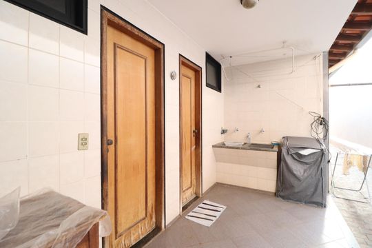 Área de Serviço de casa para alugar com 4 quartos, 115m² em Vigilato Pereira, Uberlândia