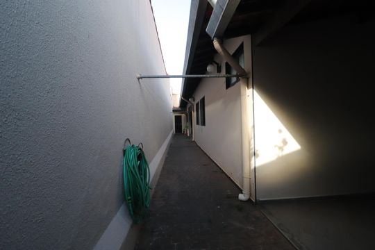 Corredor de casa para alugar com 4 quartos, 115m² em Vigilato Pereira, Uberlândia