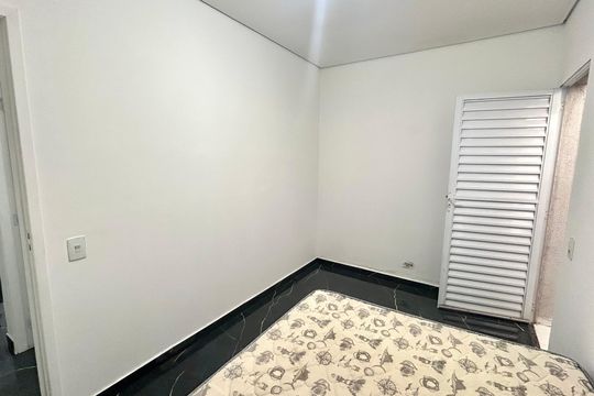 Quarto  de casa para alugar com 1 quarto, 26m² em Parque Continental Ii, Guarulhos
