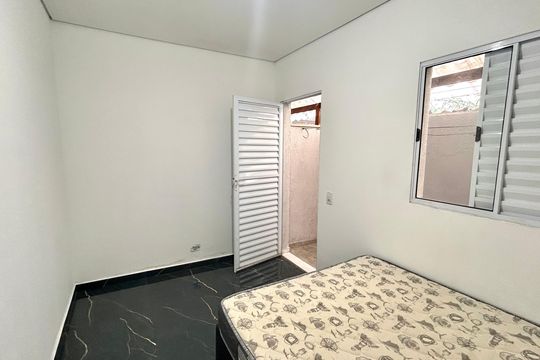 Quarto  de casa para alugar com 1 quarto, 26m² em Parque Continental Ii, Guarulhos
