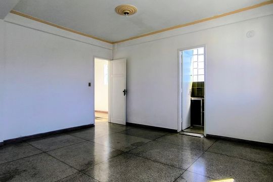 Apartamento para alugar com 2 quartos, 120m² em Floresta, Belo Horizonte