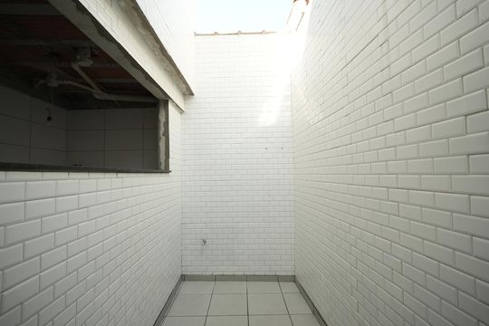 Área de Serviço de casa à venda com 3 quartos, 190m² em Vila Sao Pedro, Santo André