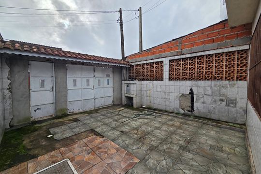 Garagem de casa para alugar com 2 quartos, 125m² em Princesa, Praia Grande