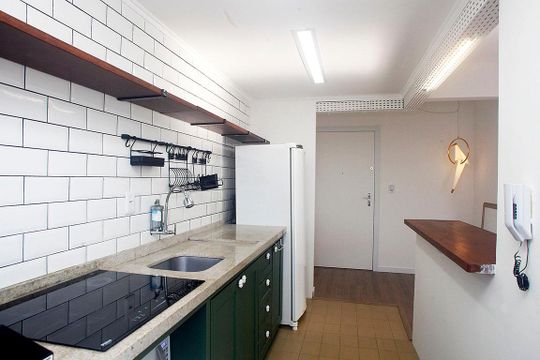 Cozinha + Área de Serviço de apartamento para alugar com 2 quartos, 71m² em Cidade Baixa, Porto Alegre