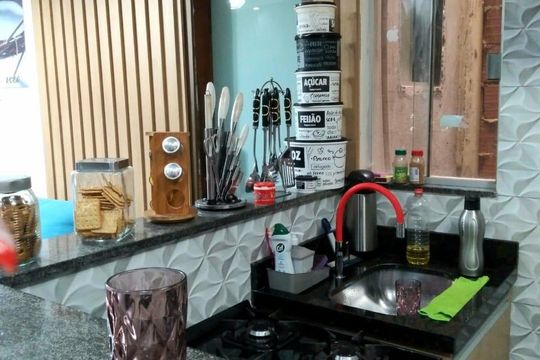 Cozinha  de apartamento à venda com 2 quartos, 52m² em Qe 40, Brasília