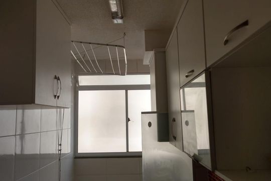 Cozinha de apartamento para alugar com 2 quartos, 50m² em Taquara, Rio de Janeiro