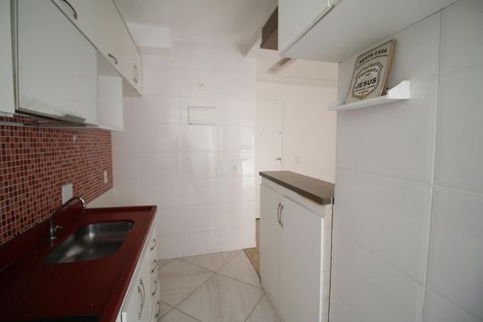 Cozinha de apartamento para alugar com 2 quartos, 50m² em Taquara, Rio de Janeiro
