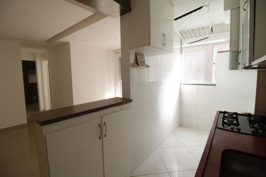 Cozinha de apartamento para alugar com 2 quartos, 50m² em Taquara, Rio de Janeiro