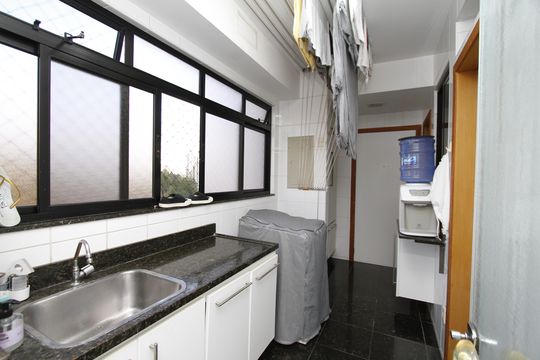 Área de Serviço de apartamento para alugar com 4 quartos, 176m² em Belvedere, Belo Horizonte