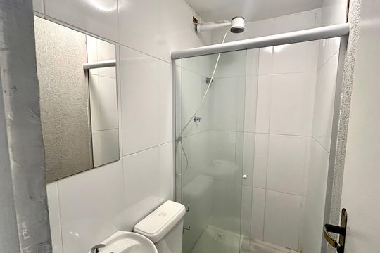 Banheiro de casa para alugar com 1 quarto, 26m² em Parque Continental Ii, Guarulhos