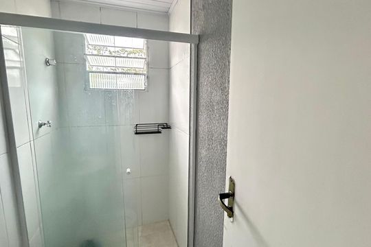 Banheiro de casa para alugar com 1 quarto, 26m² em Parque Continental Ii, Guarulhos