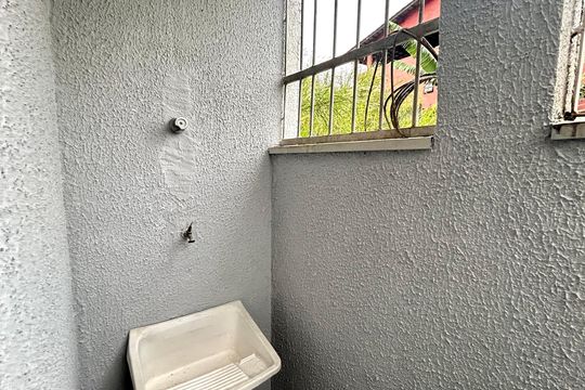 Área de Serviço de casa para alugar com 1 quarto, 26m² em Parque Continental Ii, Guarulhos