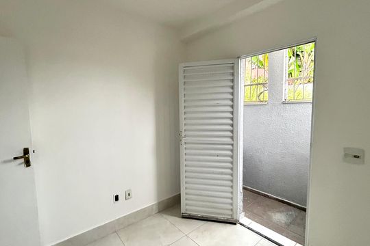 Quarto  de casa para alugar com 1 quarto, 26m² em Parque Continental Ii, Guarulhos