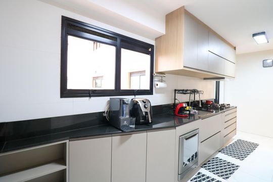 Cozinha de apartamento à venda com 3 quartos, 146m² em Santo Amaro, São Paulo