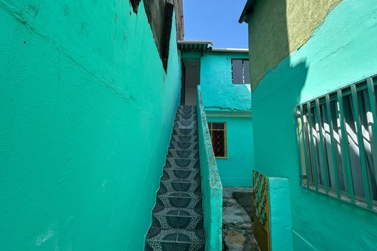 Escada de casa para alugar com 1 quarto, 15m² em Guadalupe, Rio de Janeiro