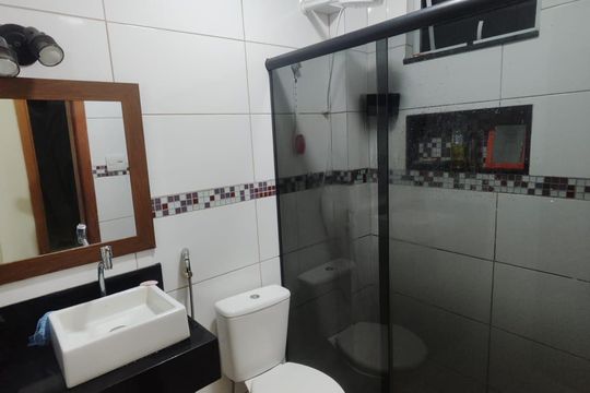 Banheiro de apartamento à venda com 2 quartos, 52m² em Olaria, Rio de Janeiro