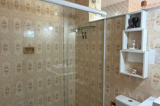 Banheiro de apartamento para alugar com 3 quartos, 68m² em Vila Valqueire, Rio de Janeiro