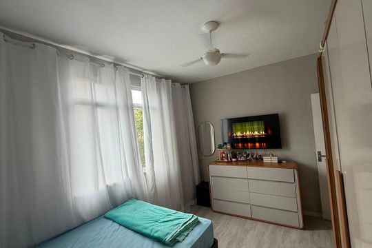 Quarto de apartamento para alugar com 3 quartos, 68m² em Vila Valqueire, Rio de Janeiro
