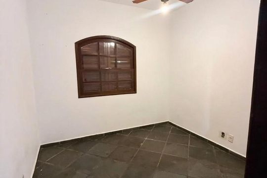 Quarto de casa para alugar com 2 quartos, 45m² em Santo Antônio, Cabo Frio