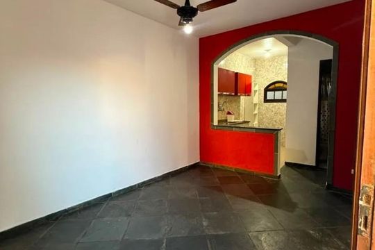 Sala de casa para alugar com 2 quartos, 45m² em Santo Antônio, Cabo Frio