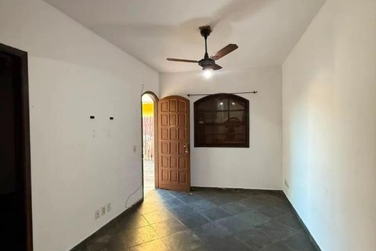 Casa para alugar com 2 quartos, 45m² em Santo Antônio, Cabo Frio