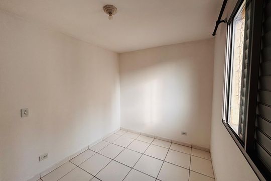Quarto  de apartamento para alugar com 2 quartos, 44m² em Conceicao, Osasco