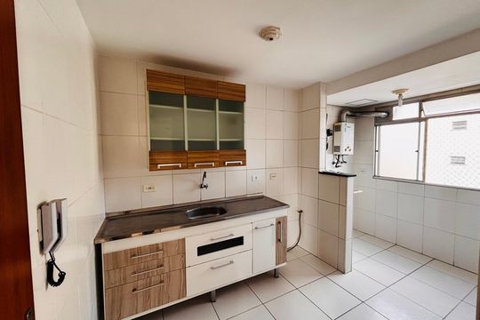 Cozinha de apartamento para alugar com 2 quartos, 44m² em Conceicao, Osasco