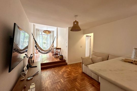 Apartamento à venda com 2 quartos, 75m² em Leme, Rio de Janeiro