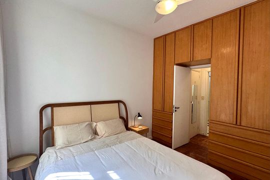 Apartamento à venda com 2 quartos, 75m² em Leme, Rio de Janeiro