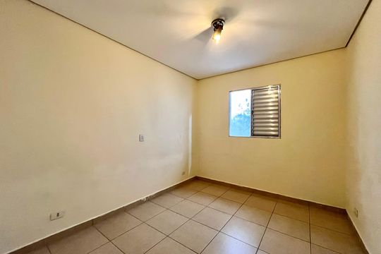 Quarto 1 de casa para alugar com 2 quartos, 50m² em Vila Santa Catarina, São Paulo