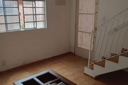 Sala de casa à venda com 4 quartos, 200m² em Rio Pequeno, São Paulo