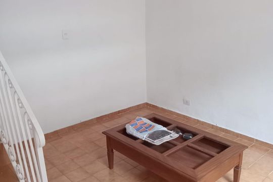 Sala de casa à venda com 4 quartos, 200m² em Rio Pequeno, São Paulo