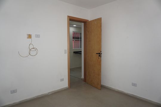 Quarto de apartamento para alugar com 1 quarto, 40m² em Jardim Castilho, Embu das Artes