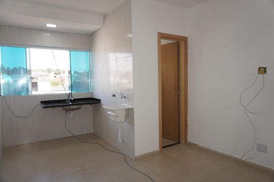 Sala/Cozinha de apartamento para alugar com 1 quarto, 40m² em Jardim Castilho, Embu das Artes