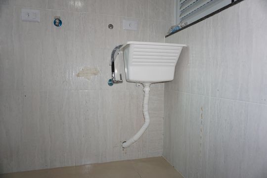 Área de serviço de apartamento para alugar com 1 quarto, 40m² em Jardim Castilho, Embu das Artes