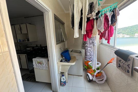 Área de Serviço de apartamento para alugar com 2 quartos, 133m² em Centro, São Vicente