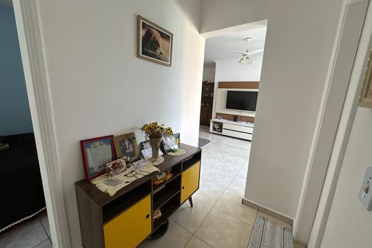 Hall de apartamento para alugar com 2 quartos, 133m² em Centro, São Vicente