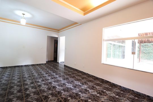Sala de casa para alugar com 3 quartos, 300m² em Tubalina, Uberlândia