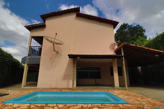 Piscina de casa para alugar com 3 quartos, 300m² em Tubalina, Uberlândia