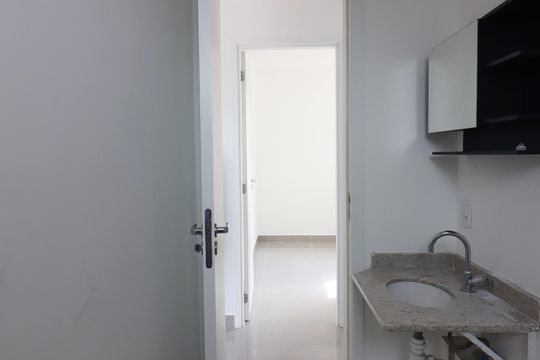 Banheiro Social de apartamento para alugar com 3 quartos, 55m² em Paulicéia, São Bernardo do Campo