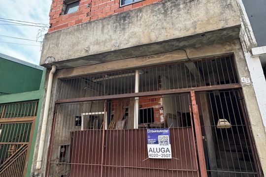 Fachada com Placa de casa para alugar com 1 quarto, 45m² em Cipava, Osasco